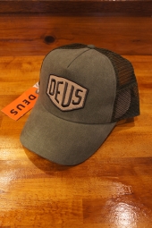 DEUS EX MACHINA FOXTROT SHIELD TRUCKER (OLIVE)