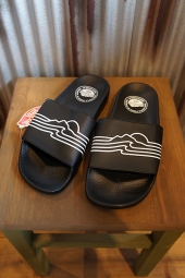 VANS SLIDE-ON (TRIPLE CROWN)BLACK