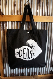 DEUS EX MACHINA HELMET TOTE (BLACK)