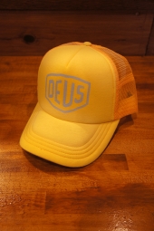 DEUS EX MACHINA SUNBURNT TRUCKER (LEMON)