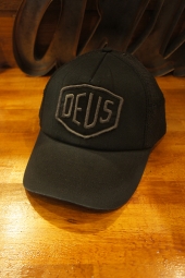 DEUS EX MACHINA Shield Trucker (BELUGA)