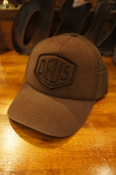 DEUS EX MACHINA Shield Trucker (FRENCH ROAST)
