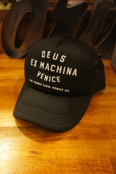 DEUS EX MACHINA Venice Address Trucker (BLACK)